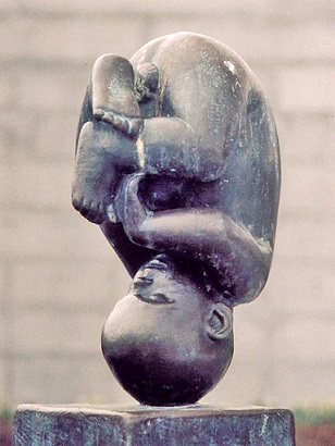Vigeland_Foetus by Cornischong, Luxembourgish Wikipedia, CC BY-SA 3.0